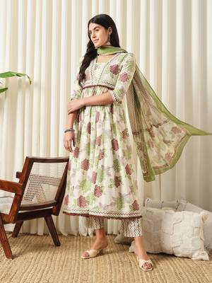 women green anarkali cotton kurta with trousers & with dupatta 2
