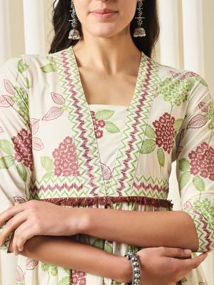 women green anarkali cotton kurta with trousers & with dupatta 4