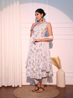 women white and green anarkali cotton kurta with trousers & with dupatta 2