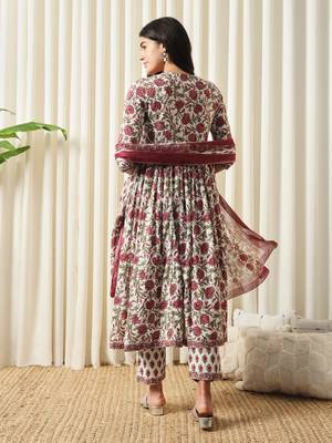 women white and red anarkali cotton kurta with trousers & with dupatta 3