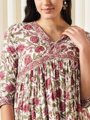 women white and red anarkali cotton kurta with trousers & with dupatta 4