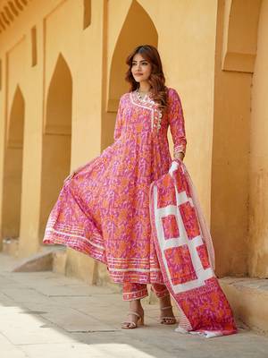 women pink angrakha kurta pant dupatta set 2