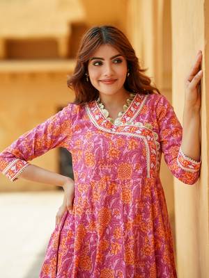 women pink angrakha kurta pant dupatta set 4