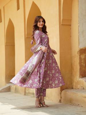 women mauve floral anarkali kurta pant dupatta set 2