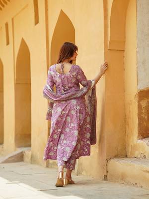 women mauve floral anarkali kurta pant dupatta set 3