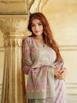 women mauve straight kurta pant dupatta set 4