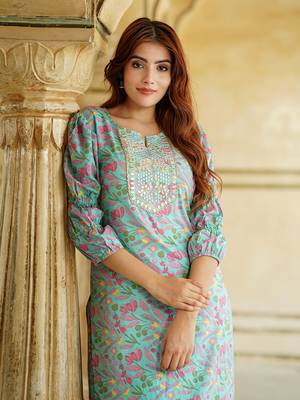 women mauve straight kurta pant dupatta set 4