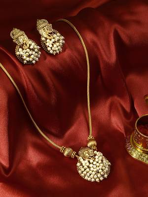 Women gold plated ganpati temple pearl beaded chain set 1