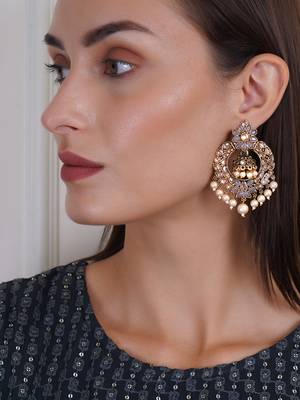 Grey & gold-toned floral design traditional earrings 4