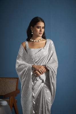 Elora soft linen silk with chikhankhari weaved border designer saree for women (dove grey) 3