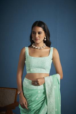 Elora soft linen silk with chikhankhari weaved border designer saree for women (light green) 6