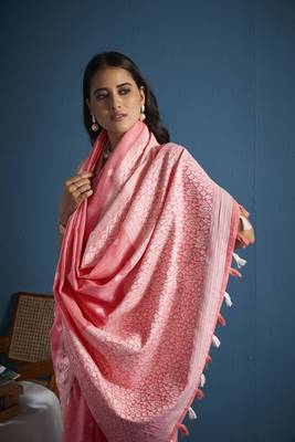 Elora soft linen silk with chikhankhari weaved border designer saree for women (pink) 3