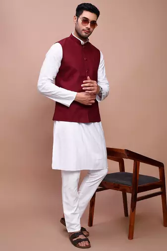 men's solid burgundy slim fit nehru jacket