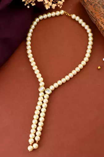 Pearl layered necklace