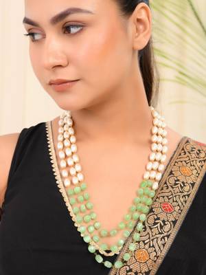 Pearl layered necklace 1