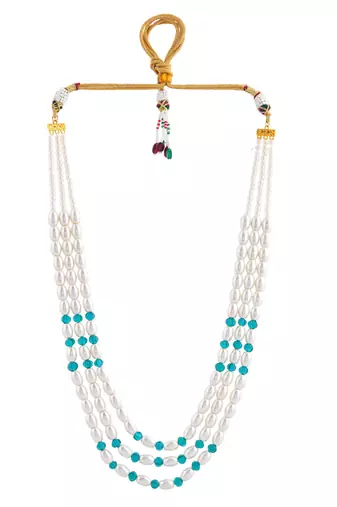 Pearl layered necklace