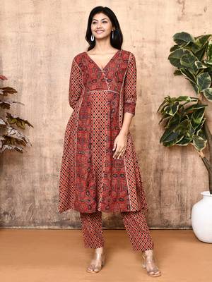 Lissa red ajrakh cotton flared kurta set 1
