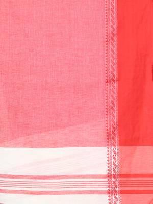 Off white cotton saree with temple borders 4