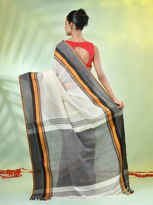 Off white cotton saree with temple borders 3