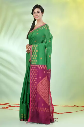 Green cotton saree with geomatric patterns