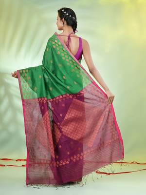 Green cotton saree with geomatric patterns 3