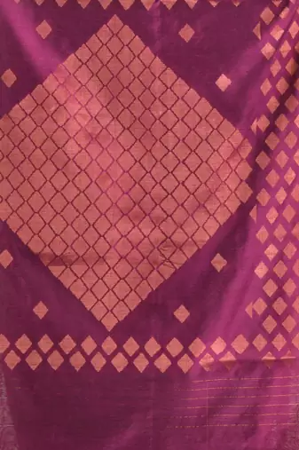 Green cotton saree with geomatric patterns