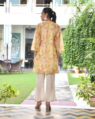 Vaasva women lemon yellow organza digital printed cord set 2