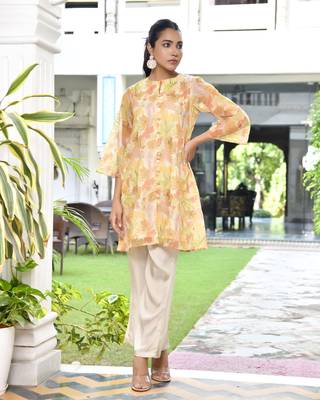 Vaasva women lemon yellow organza digital printed cord set 3