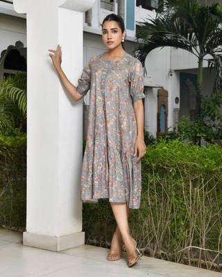 Vaasva women grey cotton digital printed embroidered placket dress 1