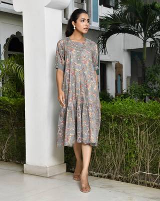 Vaasva women grey cotton digital printed embroidered placket dress 3