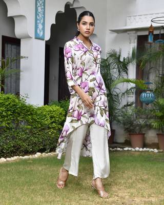 Vaasva women cream musline viscose digital printed cord set 3