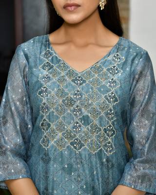 Vaasva women chanderi printed suit set with pant and printed dupatta 5