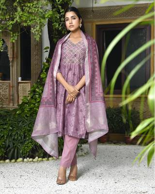 Vaasva women chanderi printed suit set with pant and printed dupatta 1