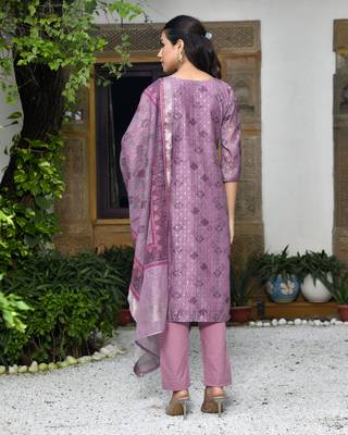 Vaasva women chanderi printed suit set with pant and printed dupatta 2