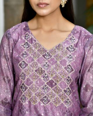 Vaasva women chanderi printed suit set with pant and printed dupatta 5