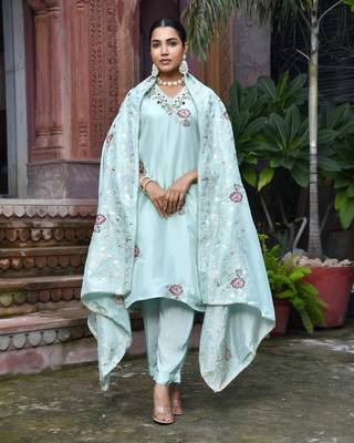 Vaasva women tissue silk emboidered suit set with solid pant & solid embroidered dupatta 1