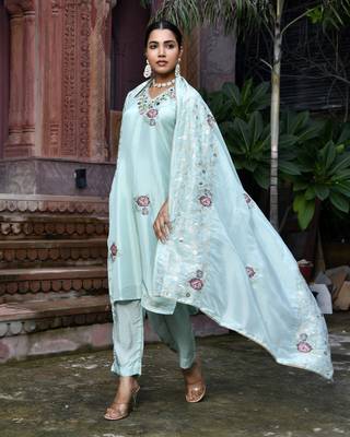 Vaasva women tissue silk emboidered suit set with solid pant & solid embroidered dupatta 4