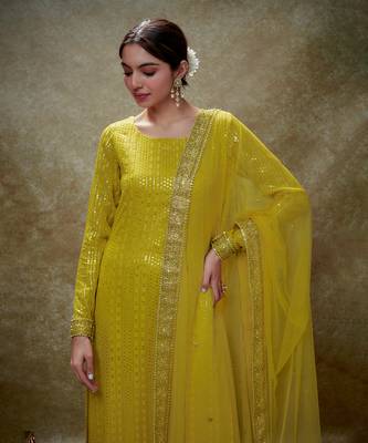 Yellow haldi & gold sequin kurta pants set 4