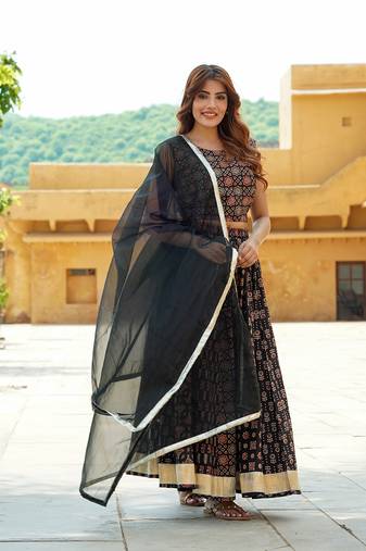 Jaitpuriya Multicolor Gold Print Lehenga Choli With Dupatta