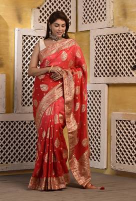 Red floral zari silk blend saree With blouse piece 1