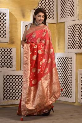 Red floral zari silk blend saree With blouse piece 2