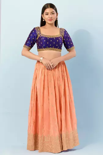Muhenera Padded Mulbury Silk Square Neck Blouse