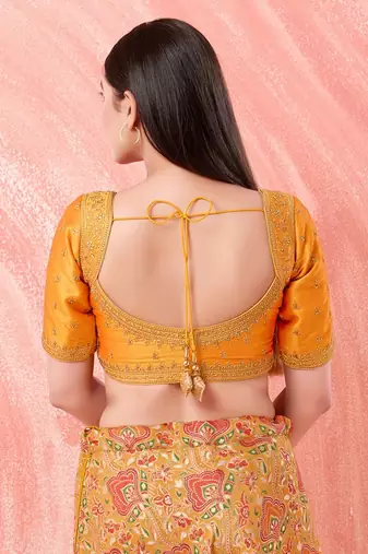 Muhenera Padded Mulbury Silk Square Neck Blouse