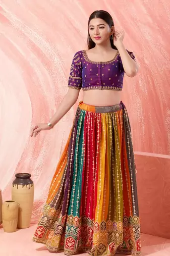 Muhenera Padded Dupion Silk Round Neck Blouse