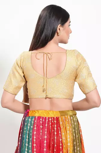 Muhenera Padded Brocade Round Neck Blouse
