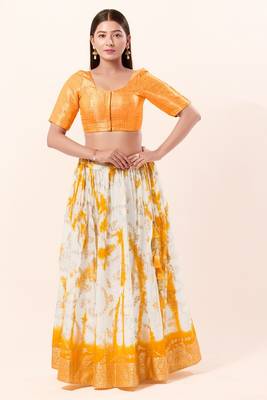 Muhenera Padded Brocade Round Neck Blouse 4