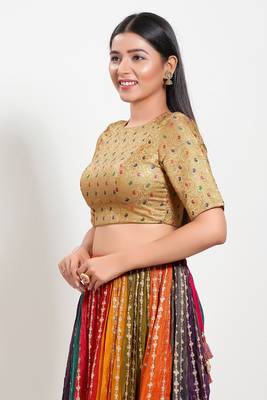 Muhenera Padded Brocade Round Neck Blouse 3