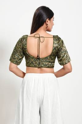 Muhenera Padded Silk Sweatheart Neck Blouse 2