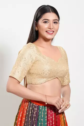 Muhenera Padded Brocade Sweatheart Neck Blouse