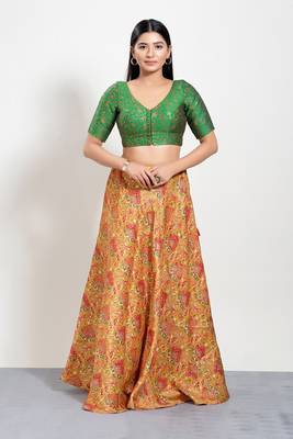Muhenera Padded Brocade V-Neck Blouse 4